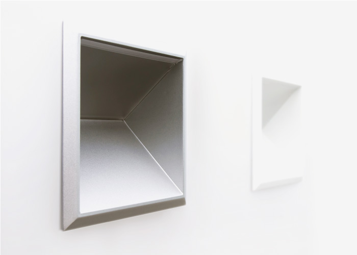 Brightgreen W900 Cube - Direct beam, diffused glow wall light